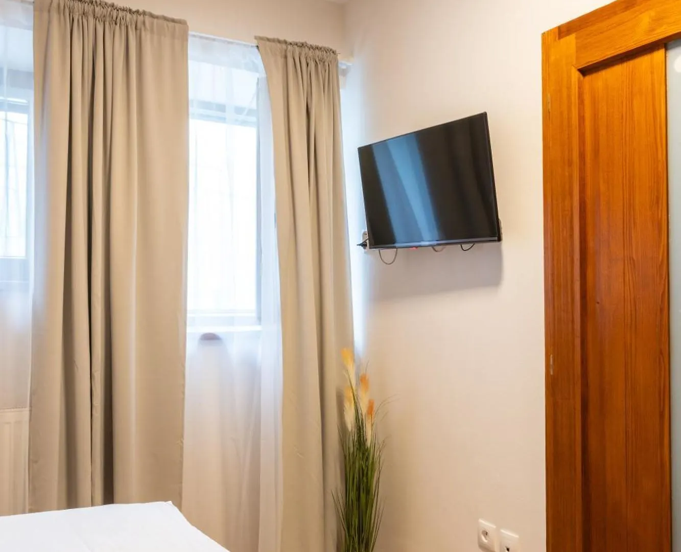 ***  Hotel Sharingham Brünn  Csehország